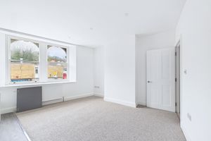 Living area- click for photo gallery